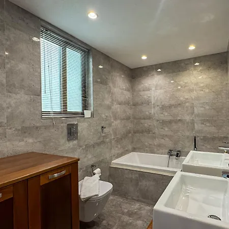 Three Bedroom With Countryside Views In Appartement Sannat