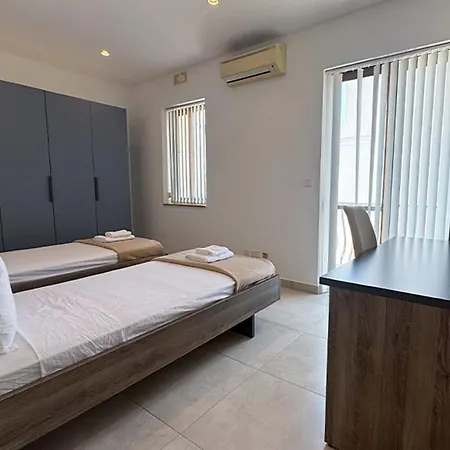 Three Bedroom With Countryside Views In
